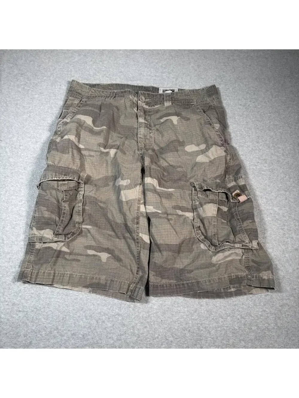 Y2K baggy camo cargo shorts